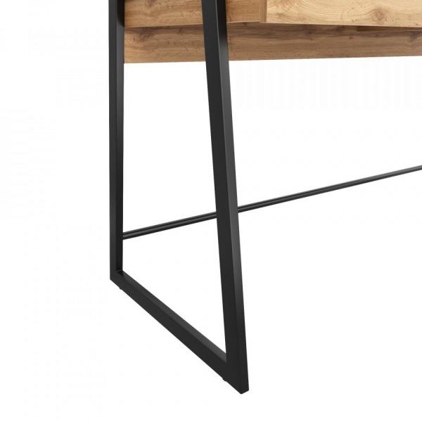 письменный стол в комнату