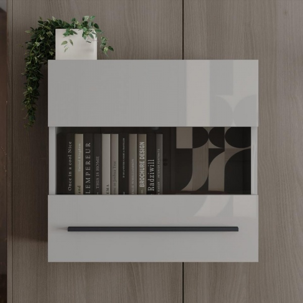 навесной шкаф в комнату