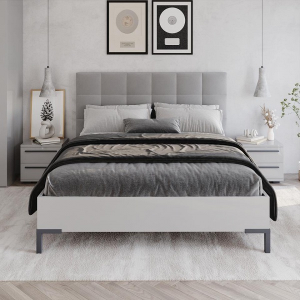 кровать в спальню