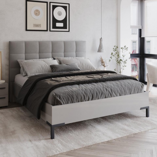 кровать в спальню