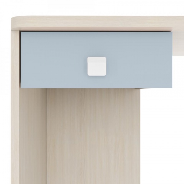 детский письменный стол