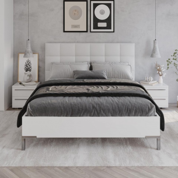 кровать в спальню