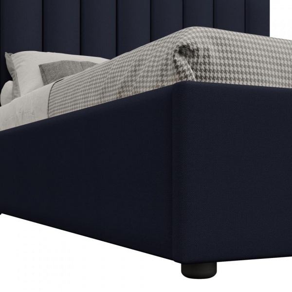 кровать в спальню