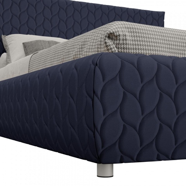 кровать в спальню