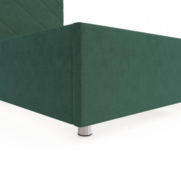 кровать в спальню