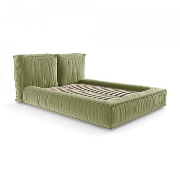 кровать в спальню