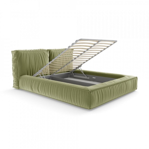 кровать в спальню