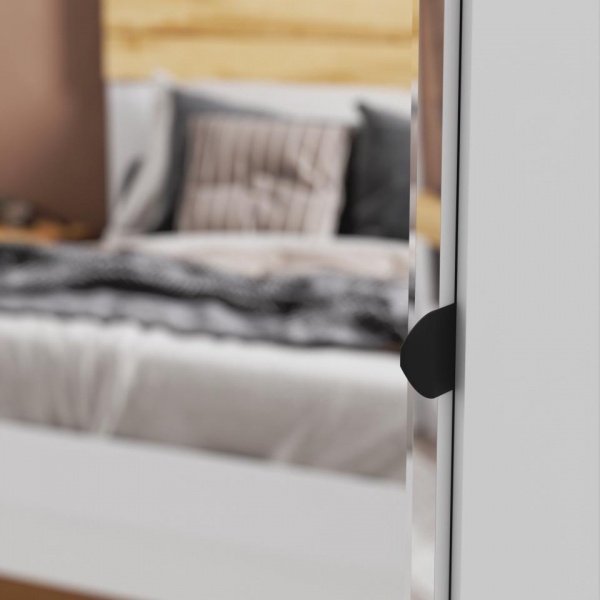 Распашные шкафы