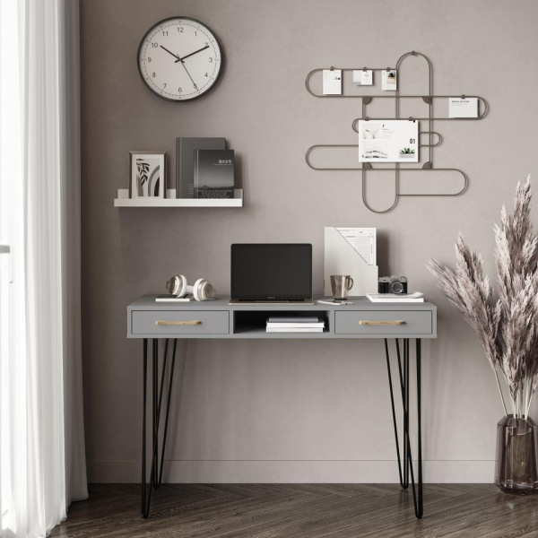 письменный стол в комнату