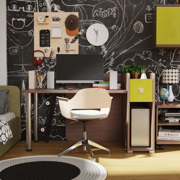 детский письменный стол