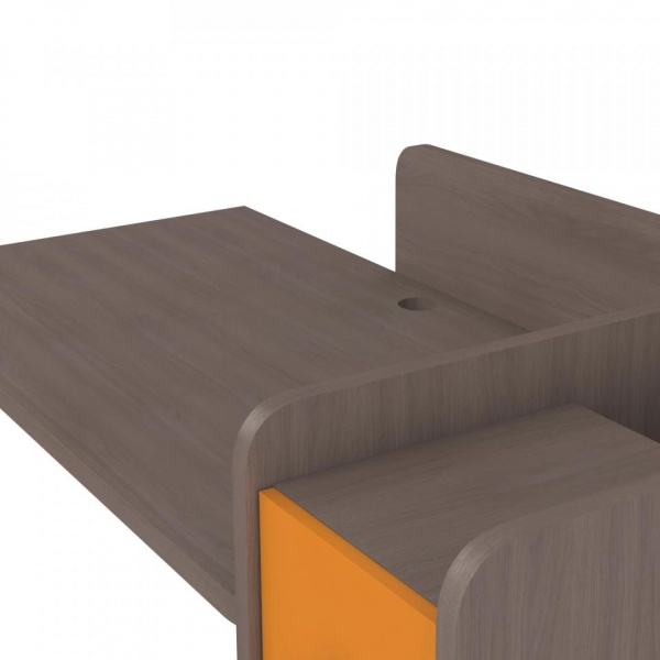 детский письменный стол