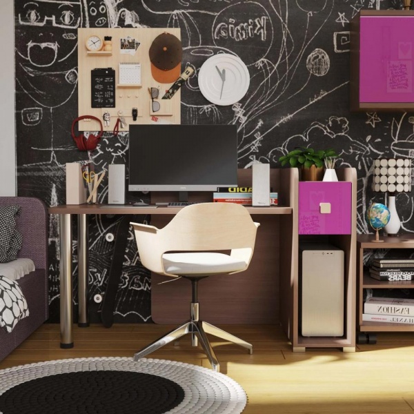 детский письменный стол