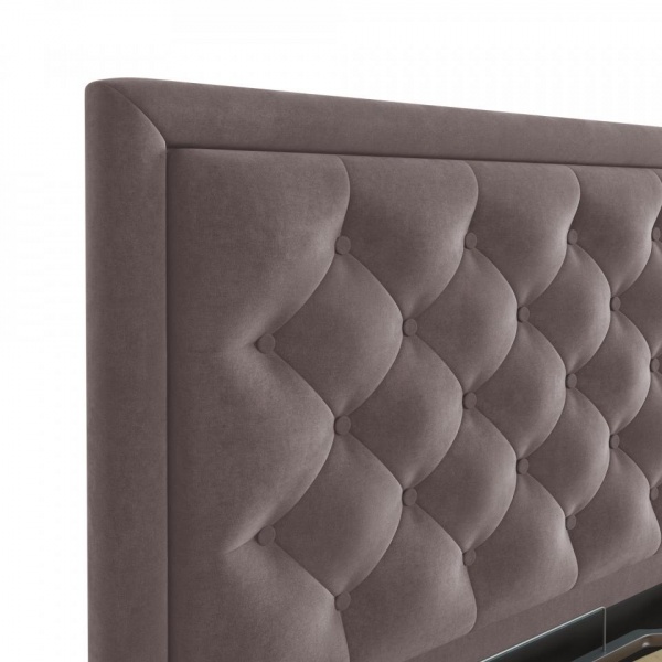 Двуспальные кровати