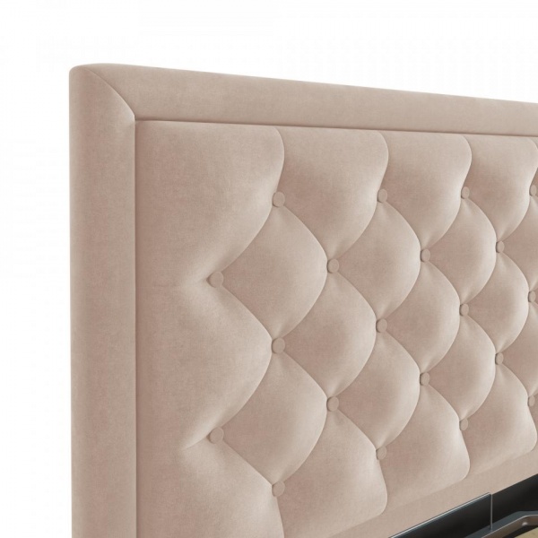 Двуспальные кровати