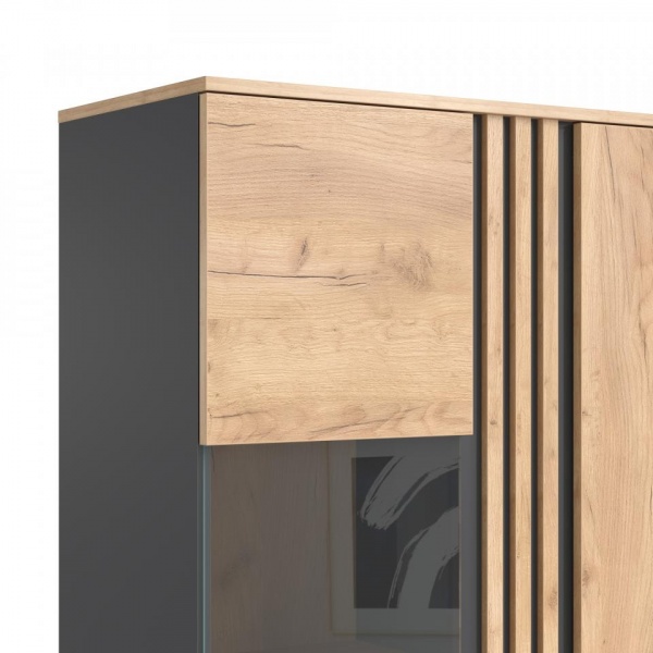 шкафы-витрины