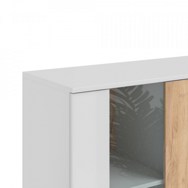 шкафы-витрины