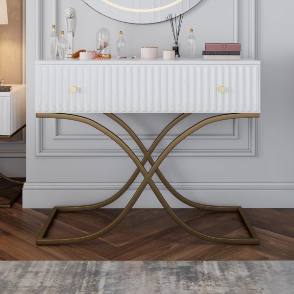 Туалетный стол