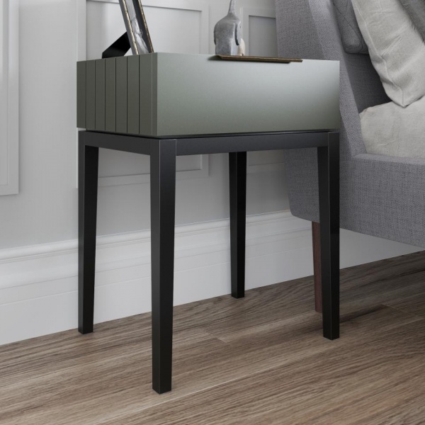 прикроватные тумбы