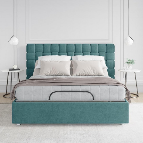 кровать в спальню