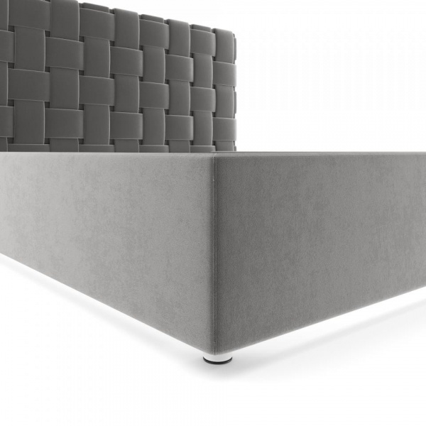 кровать в спальню