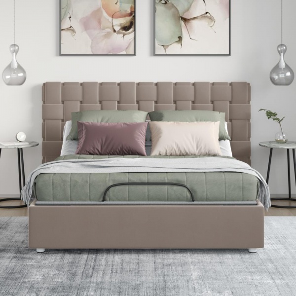 Двуспальные кровати