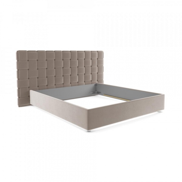 Двуспальные кровати