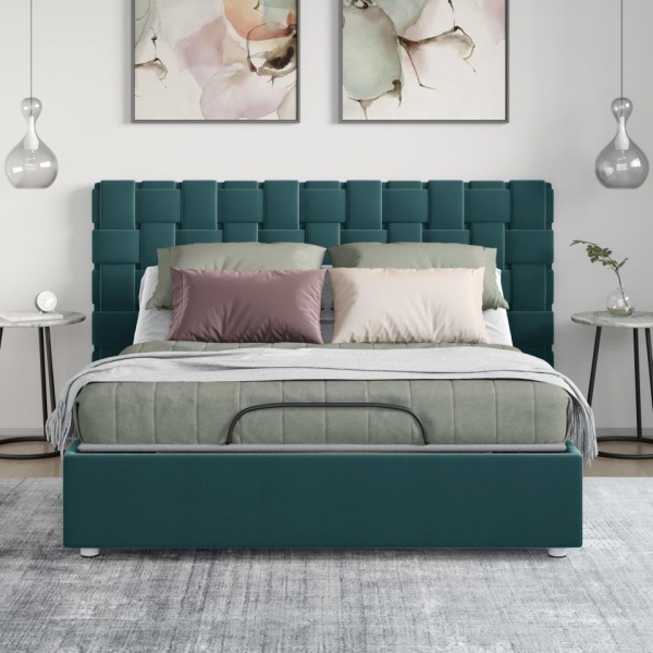 кровать в спальню