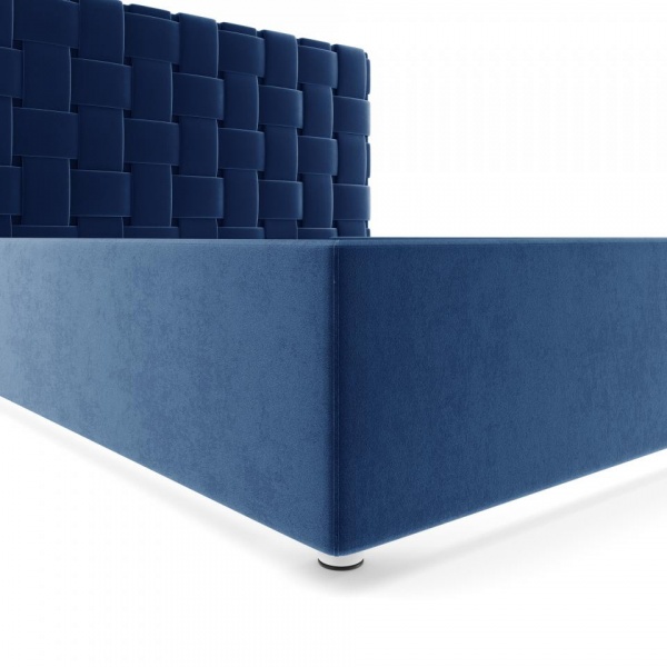 Двуспальные кровати