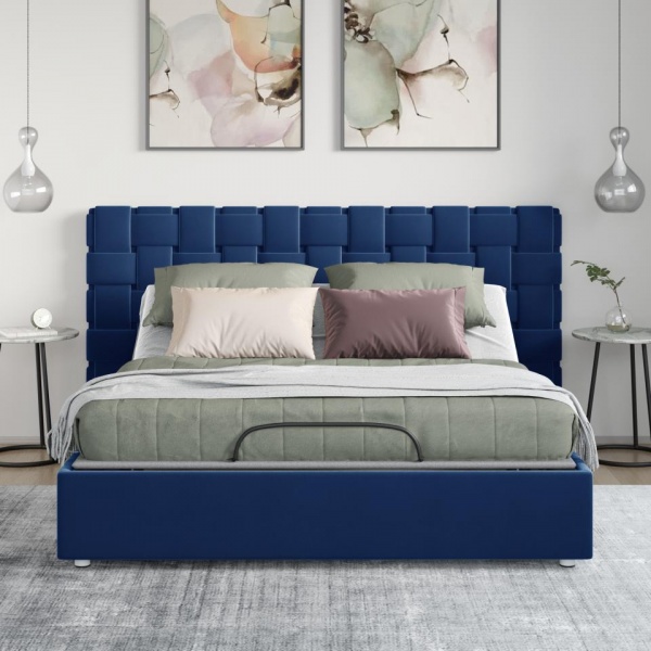 Двуспальные кровати