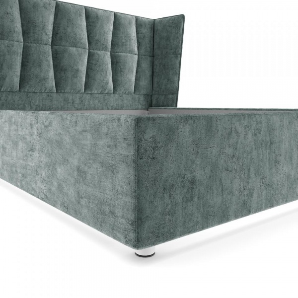 кровать в спальню