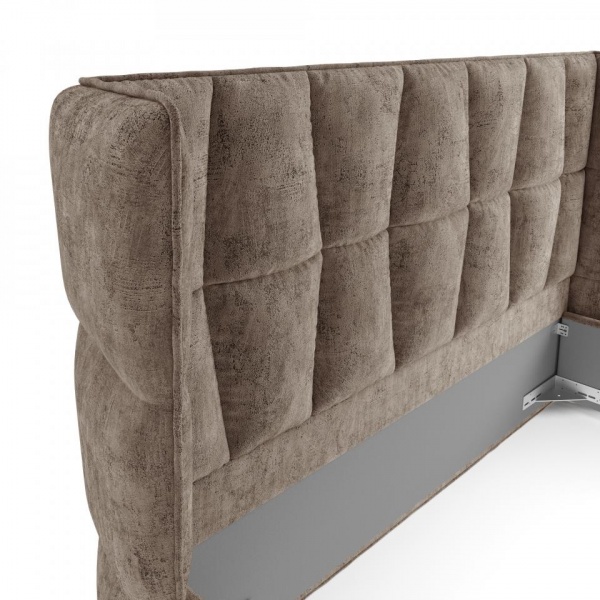 кровать в спальню