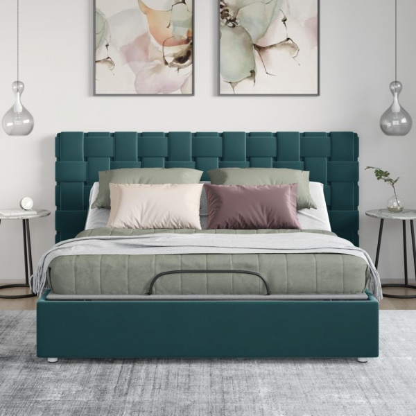 Двуспальные кровати