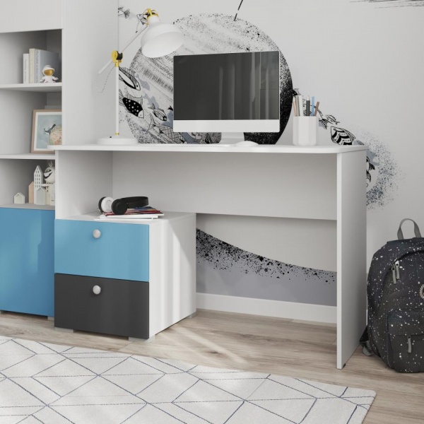 детский письменный стол