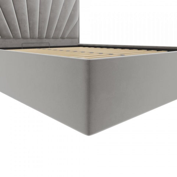 кровать в спальню