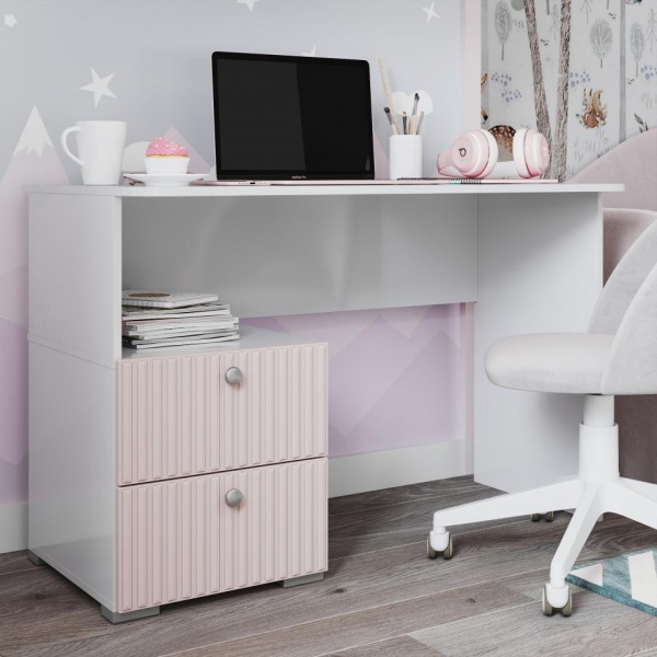 детский письменный стол