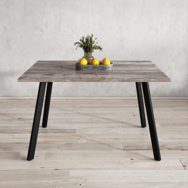 Обеденные столы