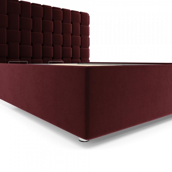 кровать в спальню