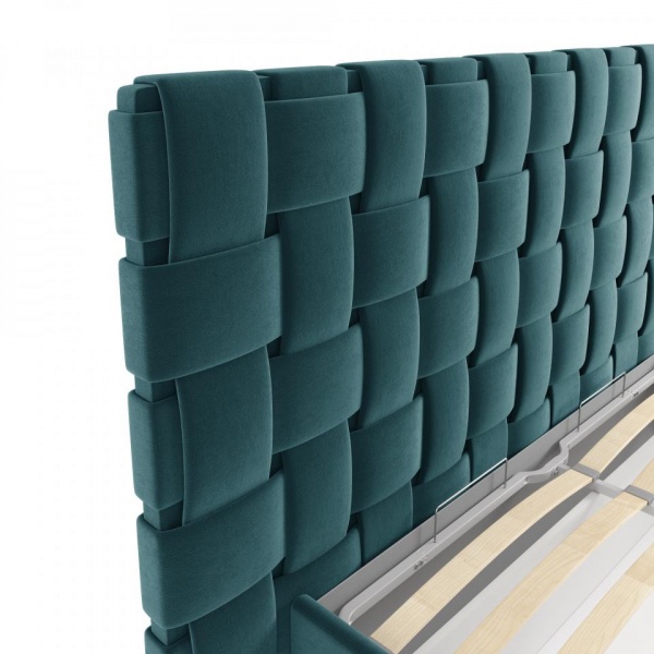 кровать в спальню