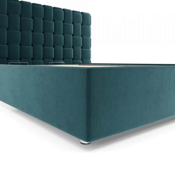 кровать в спальню