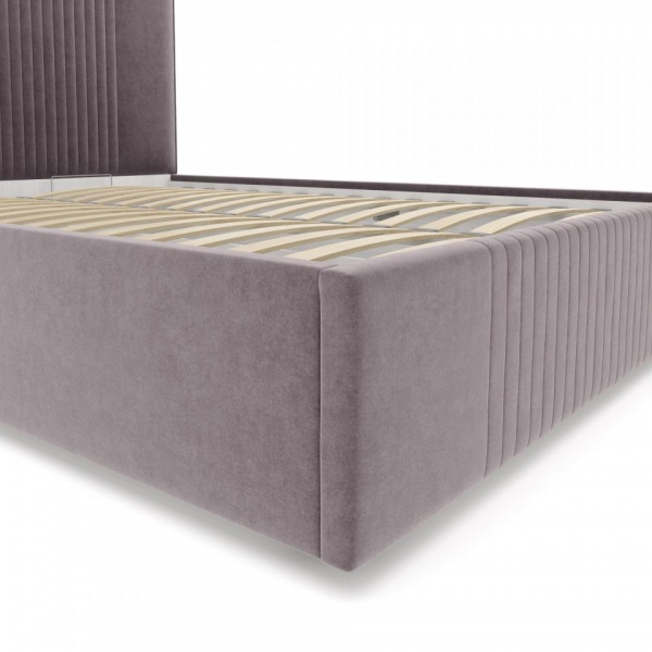 Двуспальные кровати