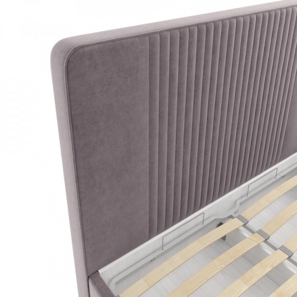 кровать в спальню