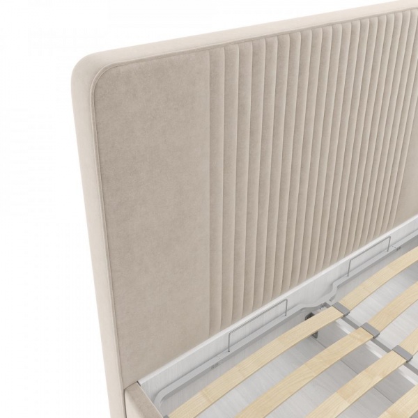 Двуспальные кровати