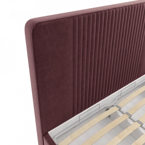 кровать в спальню