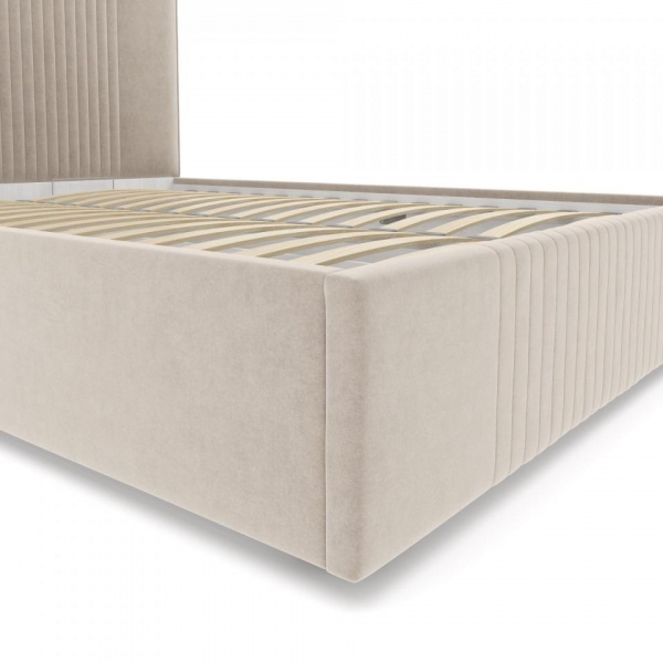 кровать в спальню