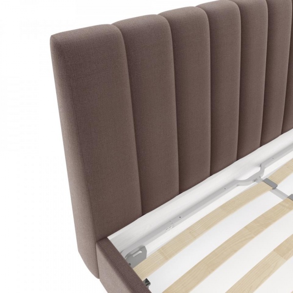 Двуспальные кровати