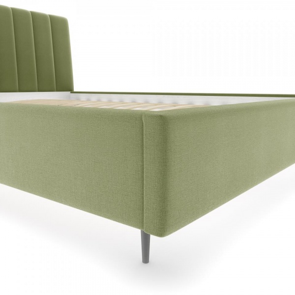 кровать в спальню