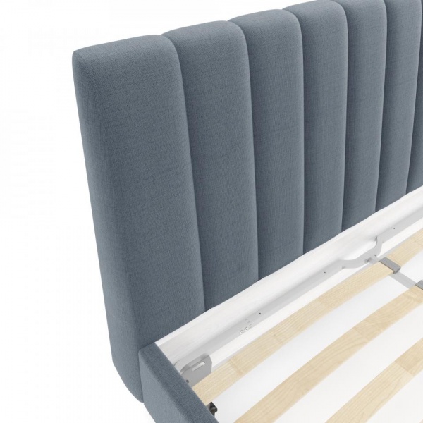 Двуспальные кровати