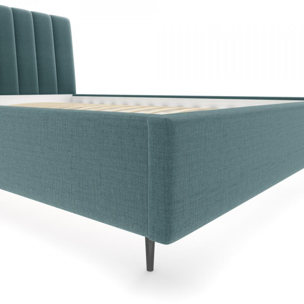 кровать в спальню