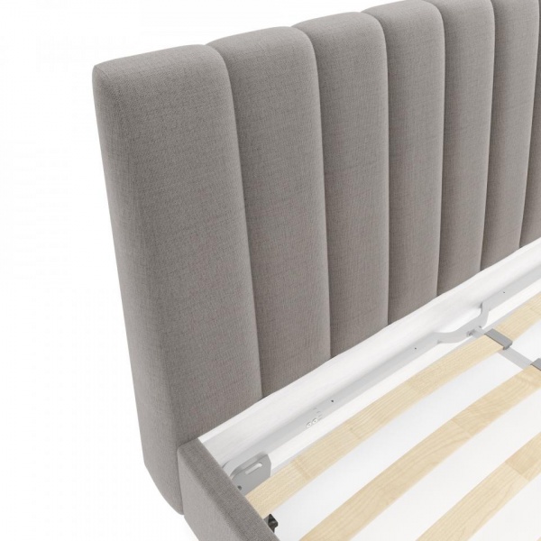 кровать в спальню