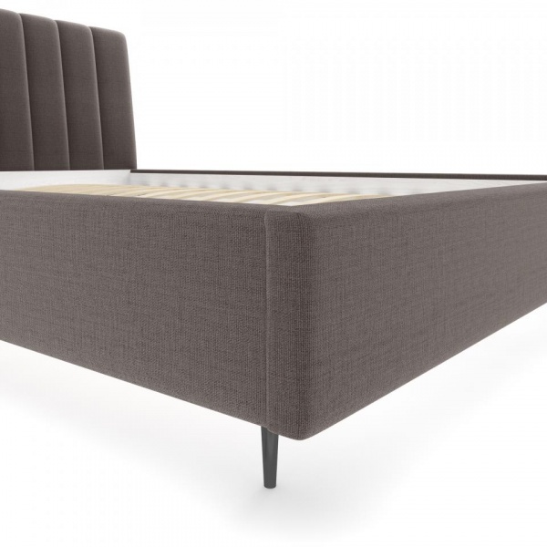 кровать в спальню